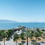 Διαμέρισμα Deluxe Beachfront