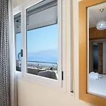 Daire Deluxe Beachfront *