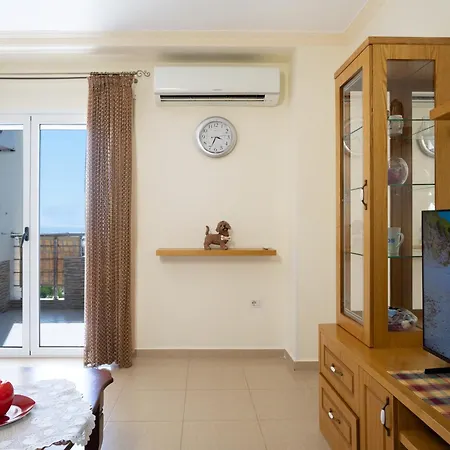 Deluxe Beachfront * Vlorë