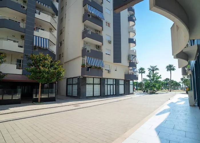 Deluxe Beachfront Apartment Vlorë