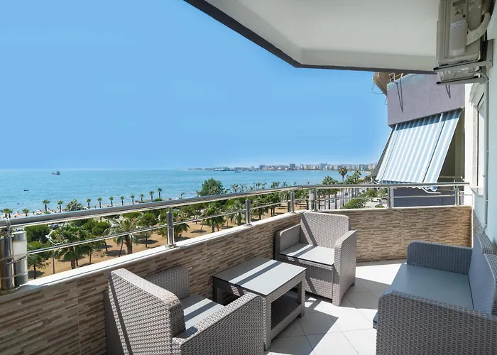Deluxe Beachfront * Vlorë
